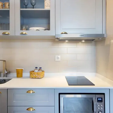 - - 5 Appartement *