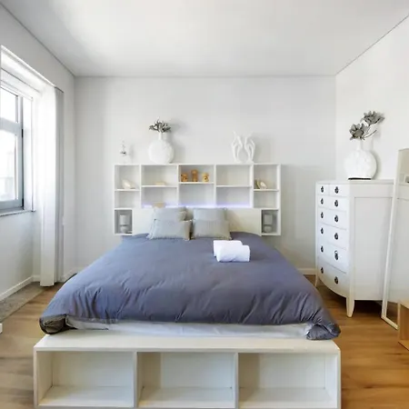 - - 5 Appartement *