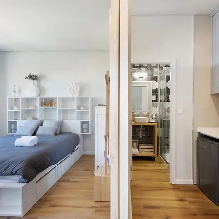 - - 5 Appartement Oporto